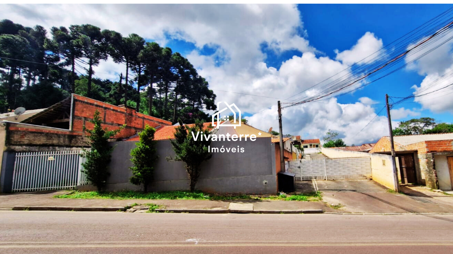 Casa à venda em Condomínio fechado, em Colombo no Bairro São Dimas