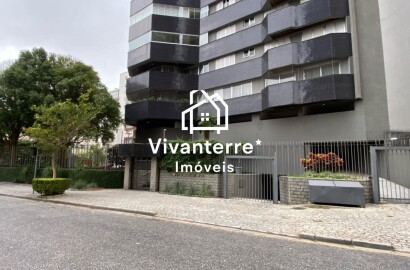 Excelente cobertura triplex à venda no Bigorrilho