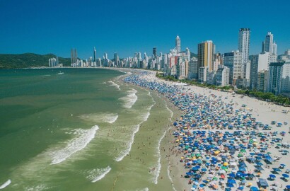 Balneário Camboriú puxa fila e SC tem 4 das 5 cidades com imóveis mais valorizados do Brasil