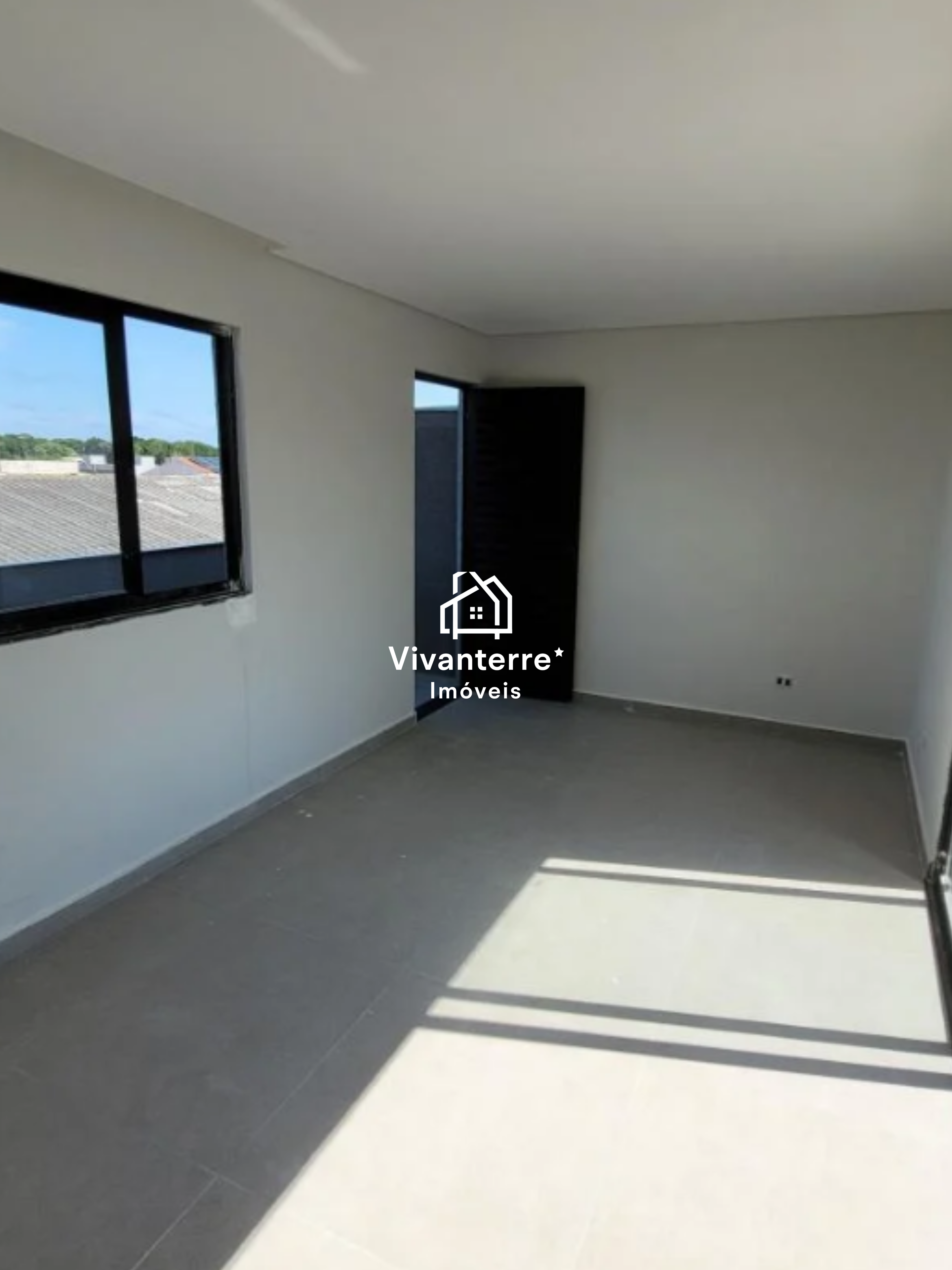 Triplex à Venda em Guaratuba-PR.